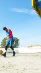 DALE DALE 5 A 6 ¿ME ATROPELLAN? AL FINAL NECESITO BASTÓN UN BASTÓN