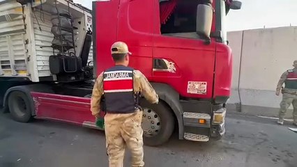 Jandarma Viranşehir’de 5 Milyon TL’lik Kaçakçılık Operasyonunda 249 Telefonu Ele Geçirdi