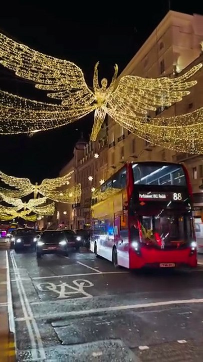 Γιώργος Λιάγκας – Μαρία Αντωνά: Πιο ερωτευμένοι από ποτέ στο στολισμένο Λονδίνο
