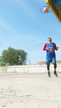 NO PAIN NO GAIN LARRY BIRD 3 AL 5 ENTRE RAMAS 5 AL 10 DIRK NOWITZKI DE ALEMANIA PARA EL MUNDO 11 A 13 EN MX NO SON ARAÑAS SON TARANTULAS Y 16 AL 18 MIENTRAS ESTEMOS EN EL GUSTO DE LA GENTE SEGUIREMOS EN LA GUERRA (VIDEOS )