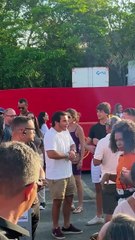 Marcelo Sangalo circula nos bastidores do primeiro show de Ivete em Salvador após separação