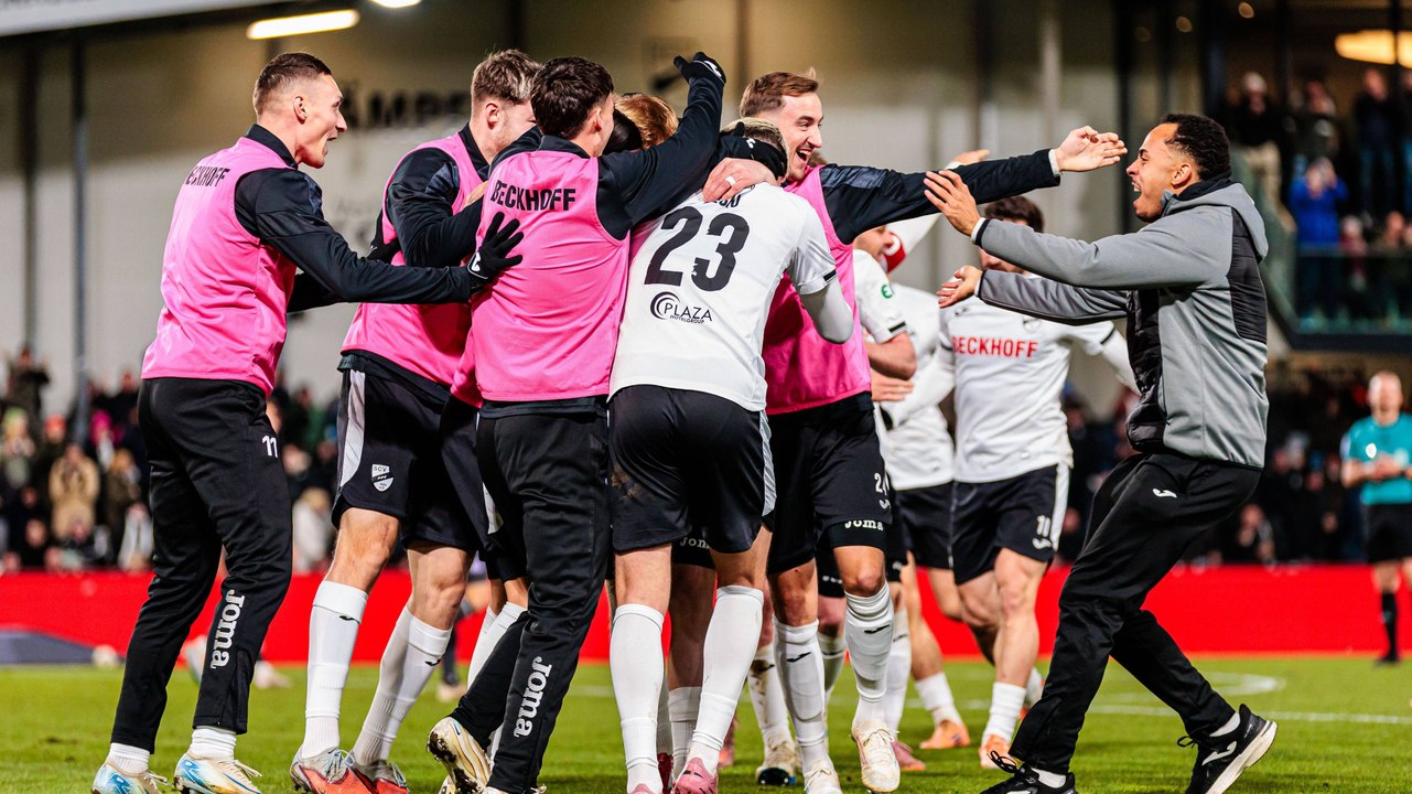 Torwart-Patzer, Defensivlücken und doppelter Joker Arweiler: Verl gewinnt Spitzenspiel