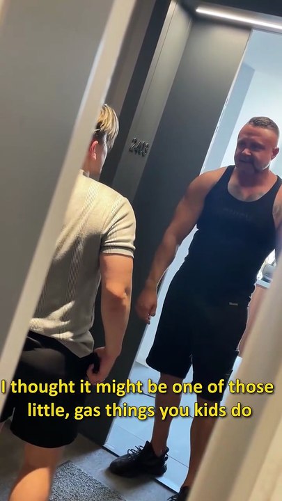 Father Confronts Daughter’s Boyfriend Before Letting Her Leave