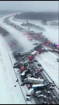 Choque masivo de 45 vehículos en Estados Unidos por tormenta de nieve deja una carretera convertida en caos