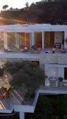 Betrayed by her boyfriend and bestie, she returned as a CEO’s wife—making them regret it all - Drama Chinese