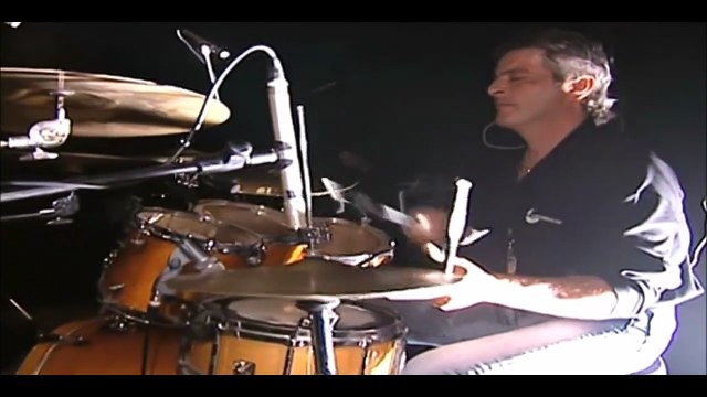 MICHÈLE TORR — Les Mots bleus / Olympia Bruno Coquatrix 2002 | MICHÈLE TORR : “Je m’appelle Michèle”