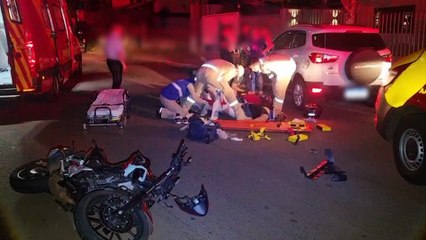 Duas pessoas sofrem fraturas após colisão entre CB Twister e EcoSport no Bairro Neva