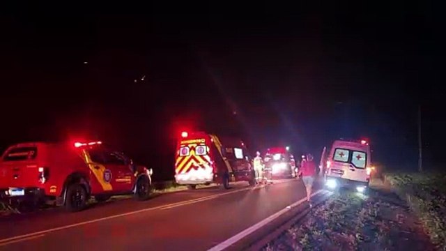 Capotamento entre Tupãssi e Jotaesse deixa três feridos mobiliza diversas equipes de socorro