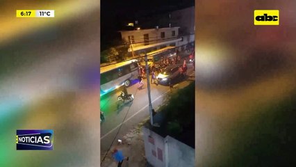 Video: Cinco heridos en enfrentamiento entre hinchas