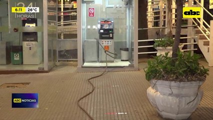 Video: Intentaron robar cajero automático de un súper