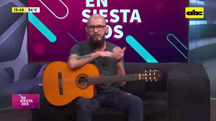 Video: Con cantos y bailes kachiãi profe enseña guaraní a niños