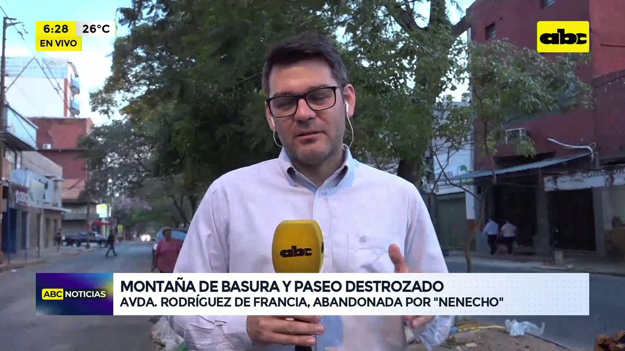 Montaña de basura y paseo destrozado: Avda. Rodríguez de Francia, abandonada por ‘’Nenecho’'