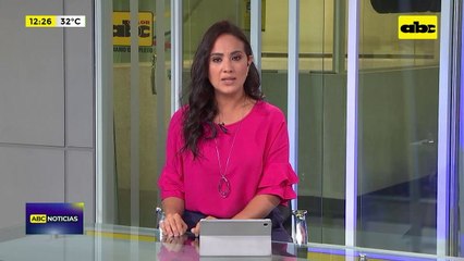 Video: Santi Peña les lee cuentos y regala promesas