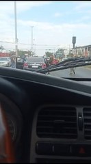 Maleantes asaltan vehículo en M. R. Alonso y roban caudales