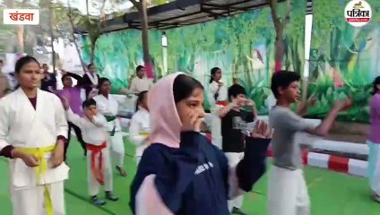 पत्रिका हमराह... सर्द सुबह में योगा, जुंबा से आई गर्मी, महिलाओं, युवाओं, बच्चों ने जमकर उठाया लुफ्त