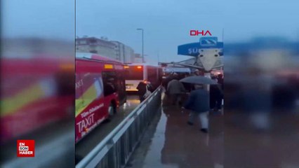 İstanbul Avcılar'da metrobüs arızalandı