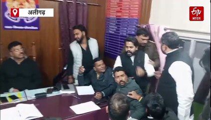 अलीगढ़ में बीफ कोरमा पर हंगामा; निकाह समारोह में भिड़े भाजपा कार्यकर्ता और बसपा नेता, मारपीट, 3 हिरासत में