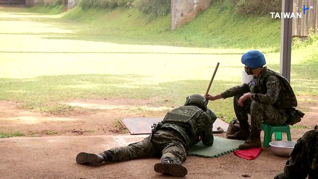 Specialized Units To See Pay Increases To Boost Troop Numbers