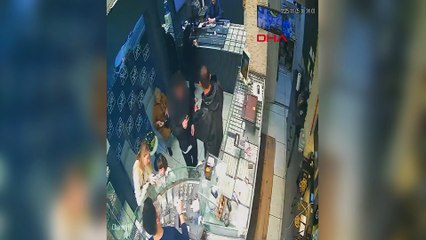 Karısının altınlarını alıp kuyumcuda bozduran şahıs yakalandı