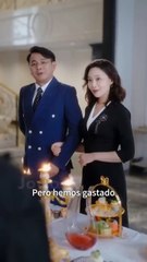 La chica es humillada por su familia, pero un CEO ciego aparece justo a tiempo para salvarla!