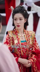 Le prince héritier épousa une femme issue de la dynastie Song pendant cinq ans. Son épouse demanda le divorce lors des funérailles de son grand-père, puis épousa un coureur de jupons.