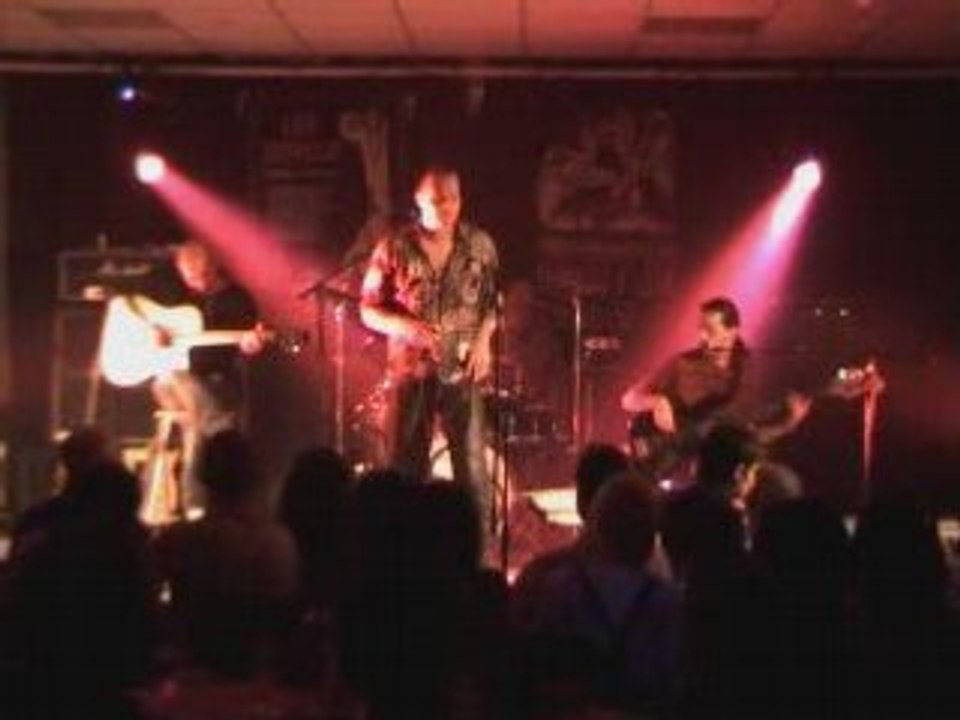 Big Trouble - Your Time Is Gonna Come (live Gémenos)