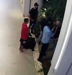 Vigilante é morto por motorista de carro de luxo durante desentendimento em shopping; assista