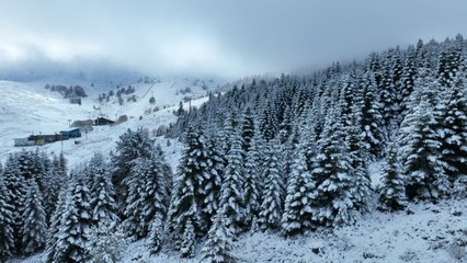 Uludağ'ın zirvesi beyaz örtüyle kaplandı!