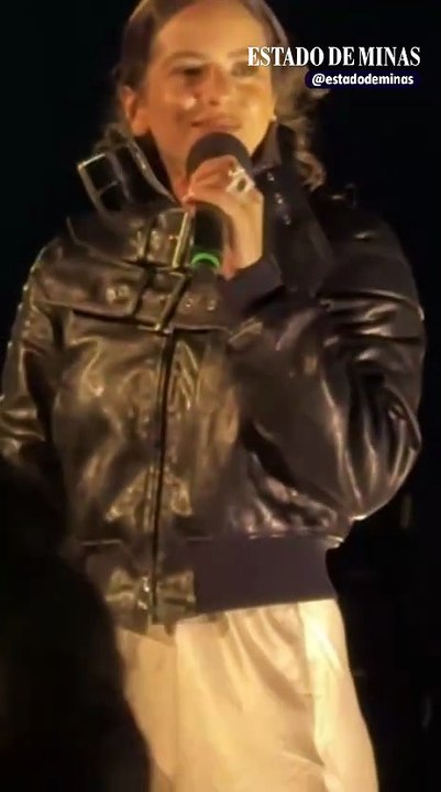 Em meio a religiosidade do novo disco, Rosalía faz listening party de 'Lux' no Cristo Redentor