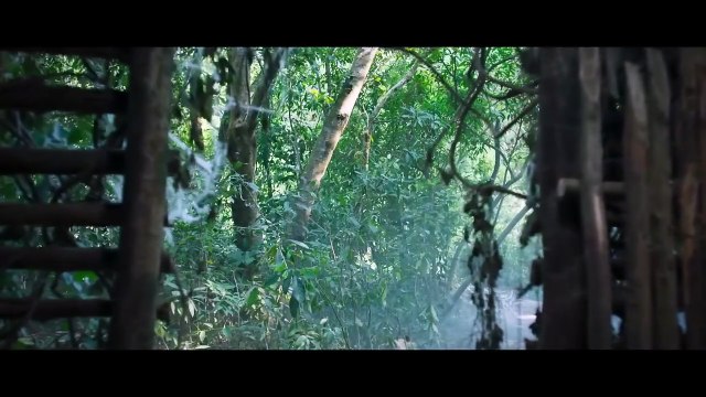 【Hot Monster Movie】Giant croc devours swimmer! Crash survivors trapped on island of deadly beasts!