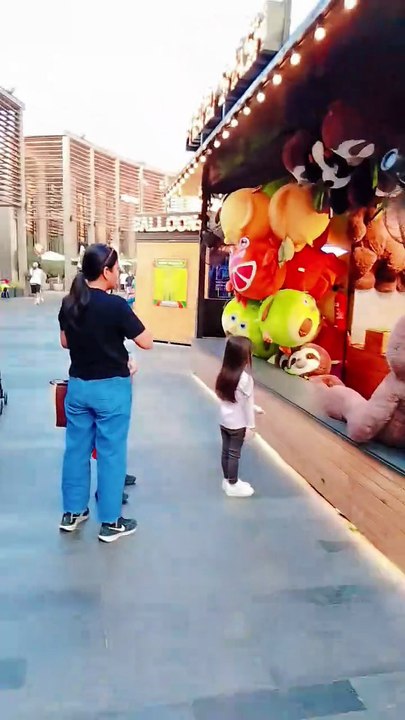 Jumeirah Beach Dubai | BEACH IN DUBAI 🌴 دبي | Full Beach Tour #Dailymotion