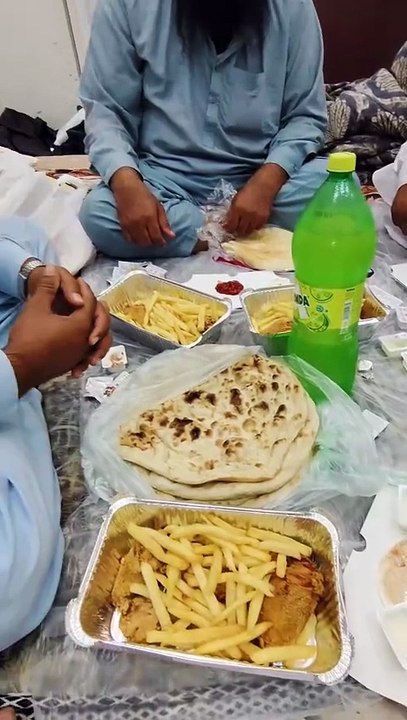 Eat time with friends