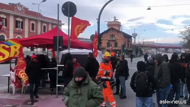 Ex Ilva, a Genova proteste e blocco stradale contro il ciclo corto
