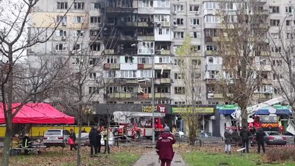 Un ataque ruso en Ucrania mata a tres personas, hiere a decenas y deja a miles sin luz