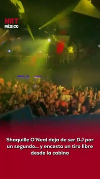 Shaquille O’Neal estaba de DJ 🎧🔥 cuando un fan lo retó a meter un tiro libre… Shaq tomó el balón, lanzó y ¡lo encestó! 🏀😱