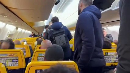 El enfrentamiento entre hinchas y jugadores del Bari