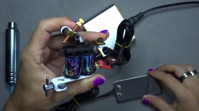 Como Conectar Una Maquina Para Tatuar y Un Pedal a Una Fuente De Energia - Bobinas o Tipo Pen