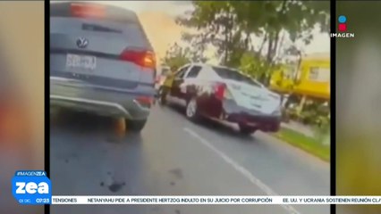 VIDEO: Taxista golpea a menor que vendía dulces