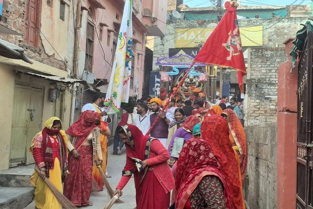 चांदी के रथ में विराजेे बाबा श्याम, धार्मिक तिज...