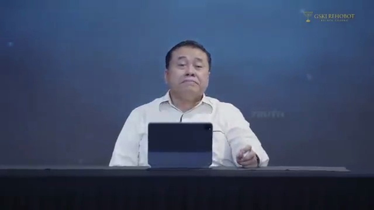 SEHARI BERSAMA TUHAN  2