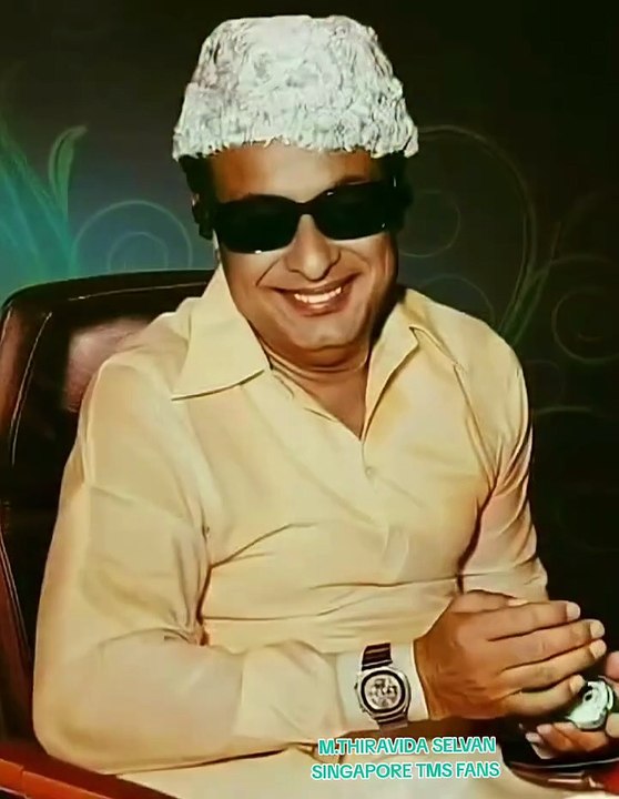 மக்கள் திலகம் எம்ஜிஆர் அவர்கள் நமக்கு அட்வான்ஸ் ஆங்கில புத்தாண்டு வாழ்த்துக்கள் சொல்லுகிறார்