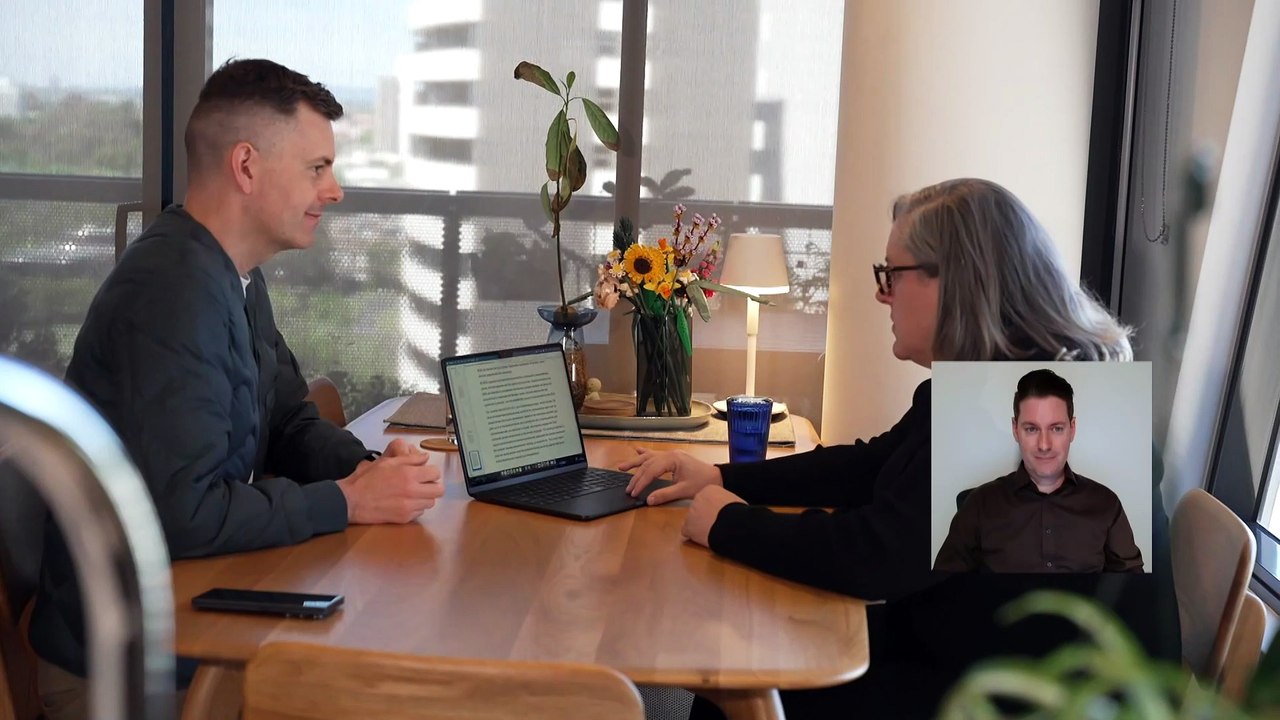 Deaf man’s interpreting funding cut as disability insurance scheme recommends ‘other communication methods’