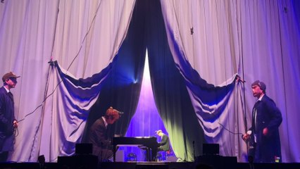 Tom Odell en su concierto de Madrid en el Movistar Arena.