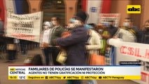 Familiares de policías exigen pago de gratificación