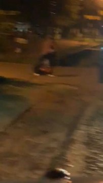 Brutal pelea en la vía pública entre jóvenes y en plena pandemia