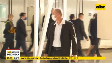 Mario Abdo descarta cambiar a Julio Mazzoleni