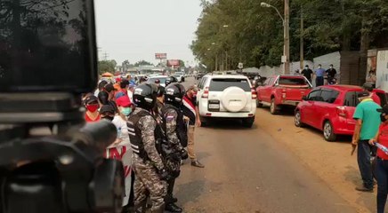 Grupos antagónicos se manifiestan en Villarrica