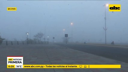 Densa niebla cubre todo el microcentro de Asunción