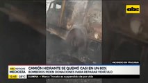 Camión hidrante se quemó casi en un 80%