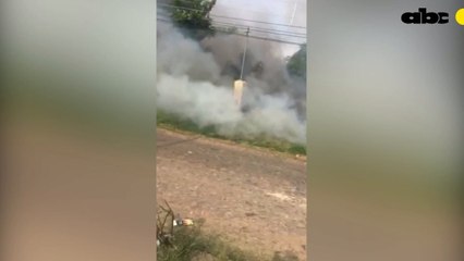 Quema de basura en baldío de Fernando de la Mora